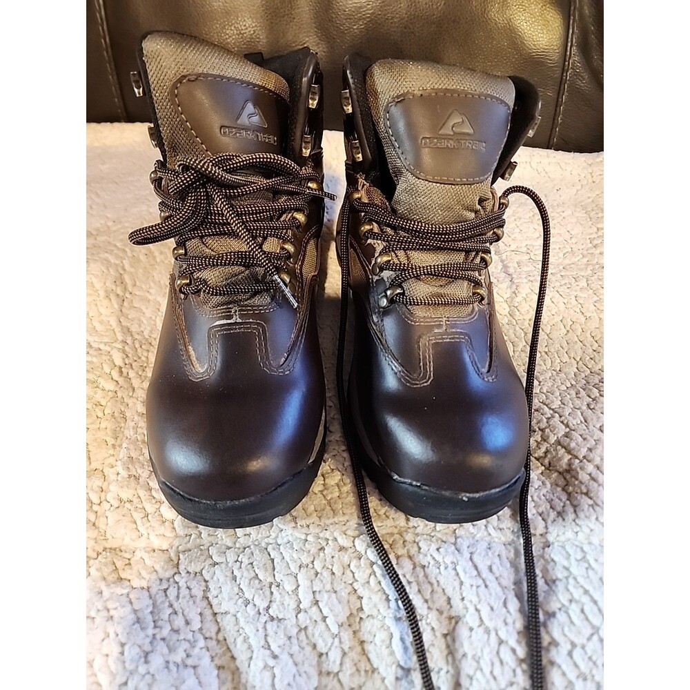 New Brown OZARK TRAIL BOOTS WATERPROOF Mens SZ 7.5
